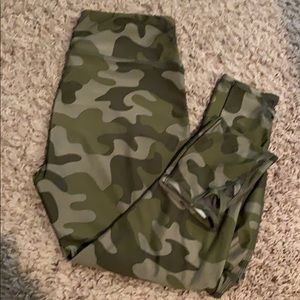 Camo leggings